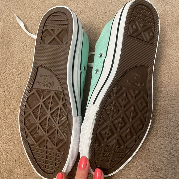 New converse size 37.5 (boys’ size 5, women’s size 7) - Picture 4 of 6